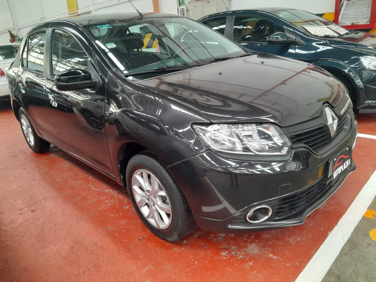 Renault Logan Dynamique 2016 At
